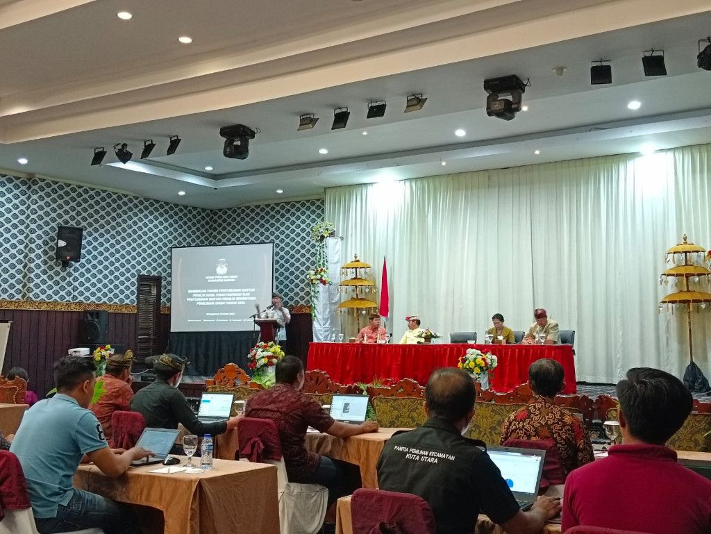 PPS Dalung Bidang Data dan Informasi Ikuti BimTek Penyusunan Daftar Pemilihan Hasil Pemutakhiran dan Penyusunan Daftar Pemilih Sementara PEMILU 2024 di Kabupaten Badung